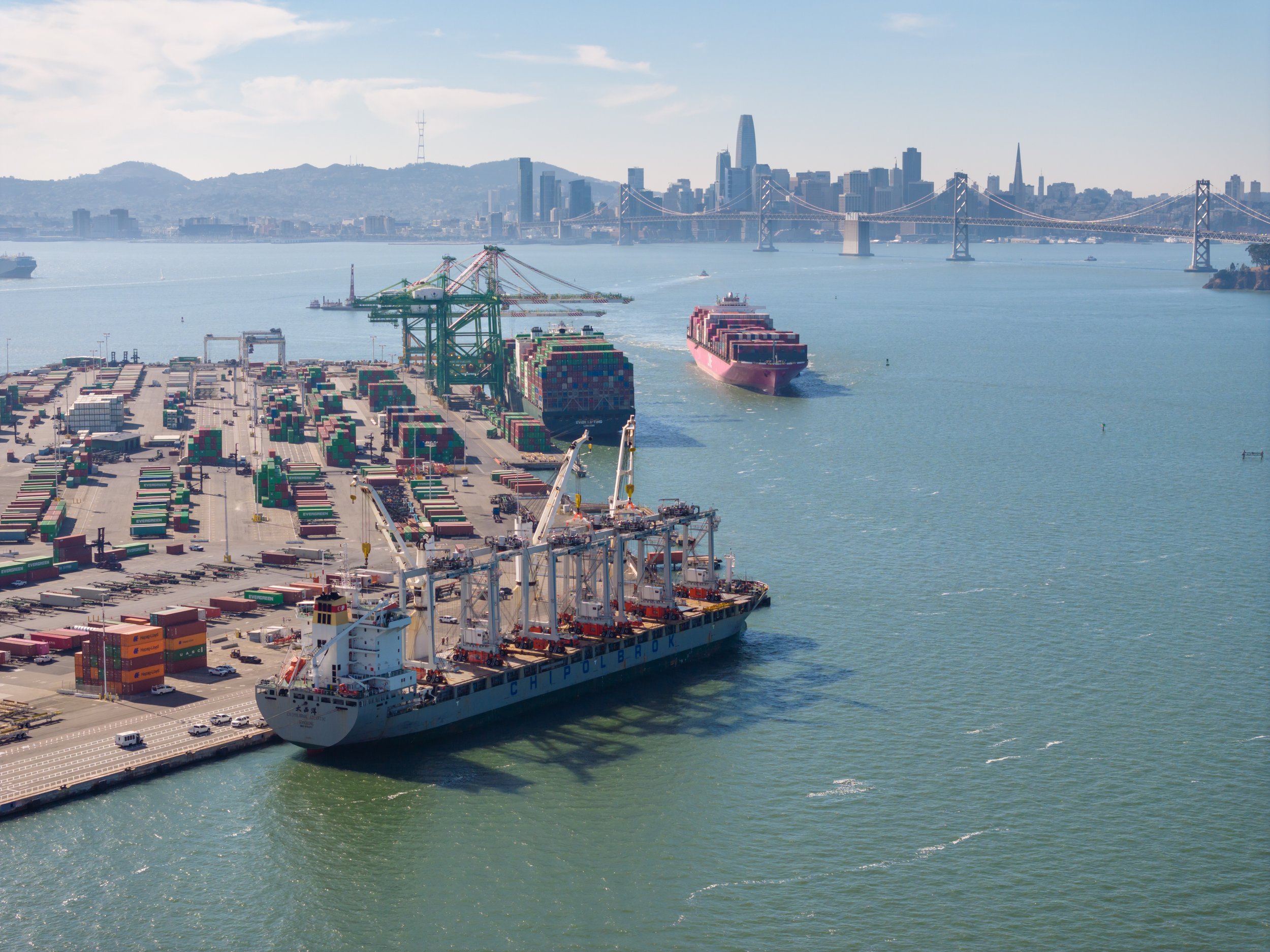 TraPac and EverPort Terminals / Port of Oakland