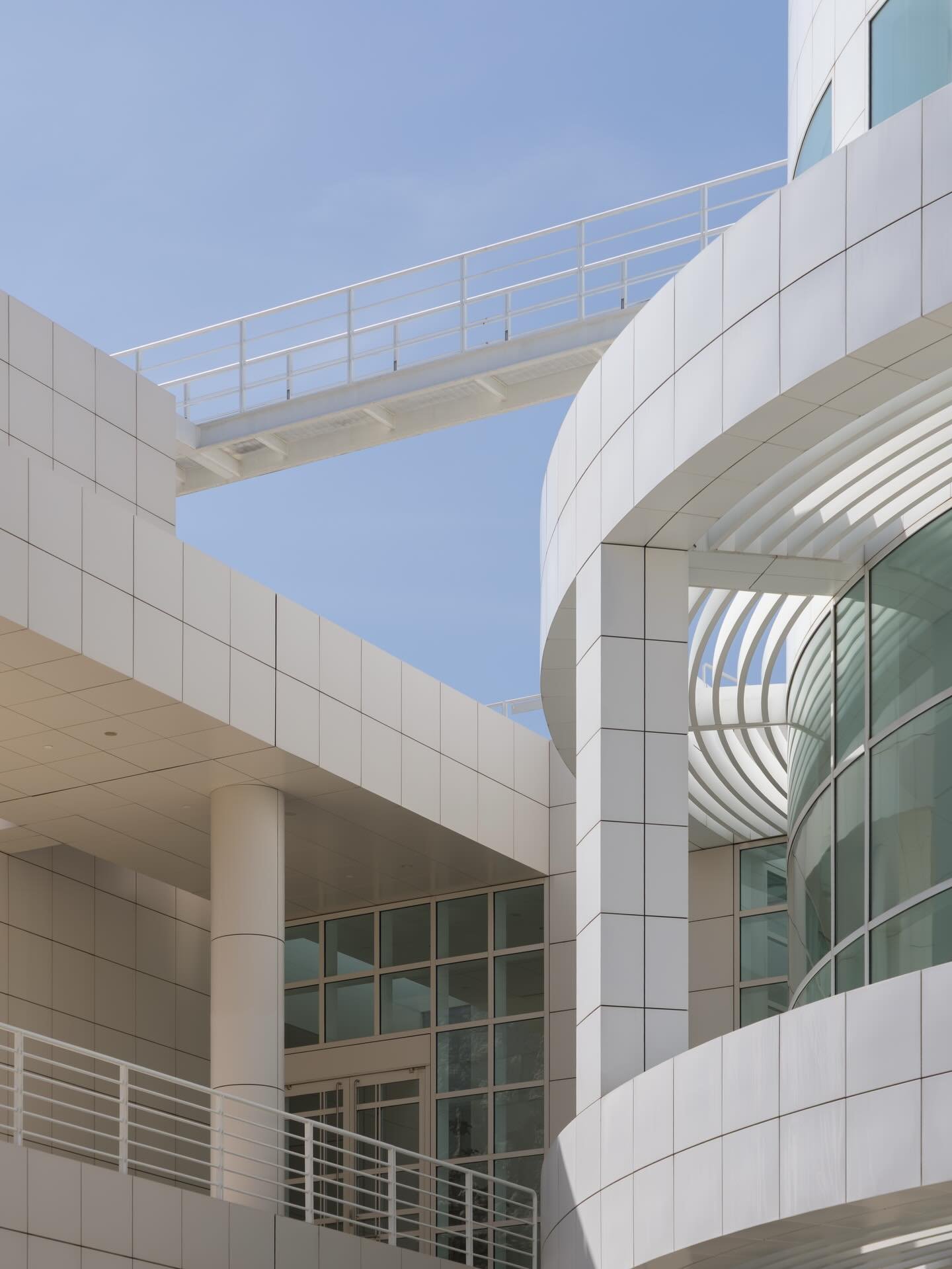 This past summer I had a shoot booked in Los Angeles. The shoot fell through last minute but all the arrangements were made so I went anyway and spent the few days exploring the city with @mybunnies8. 

I&rsquo;ve long wanted to visit the @gettymuseu