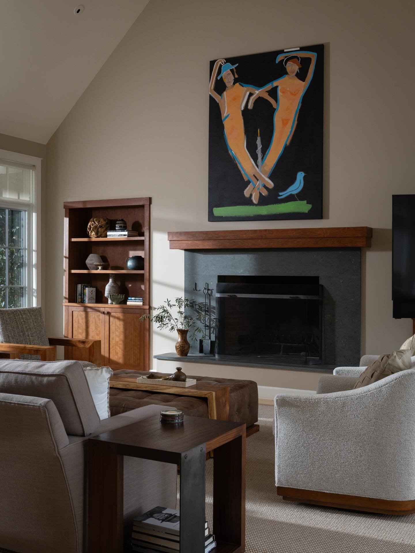 I do enjoy being asked for a few vertical shots&hellip; while some applications and many wider shots call for horizontal frames, there can be some real gems to be found when there&rsquo;s a use for verticals. These are from our recent shoot for @livi