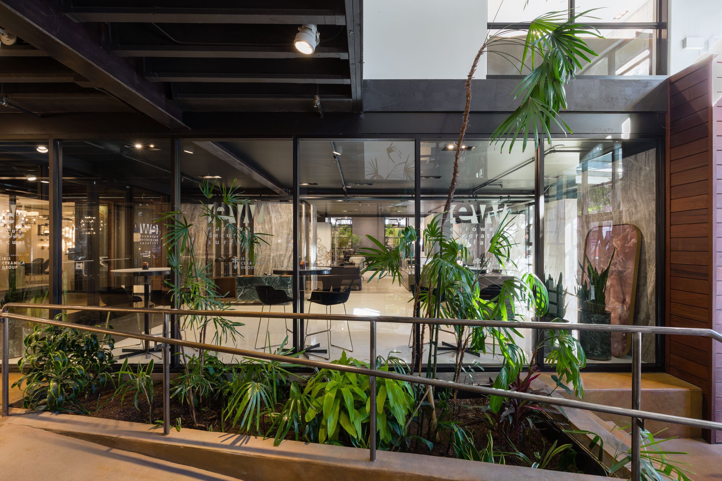 EuroWest SF showroom (peterlyonsphoto) 01 small.jpg