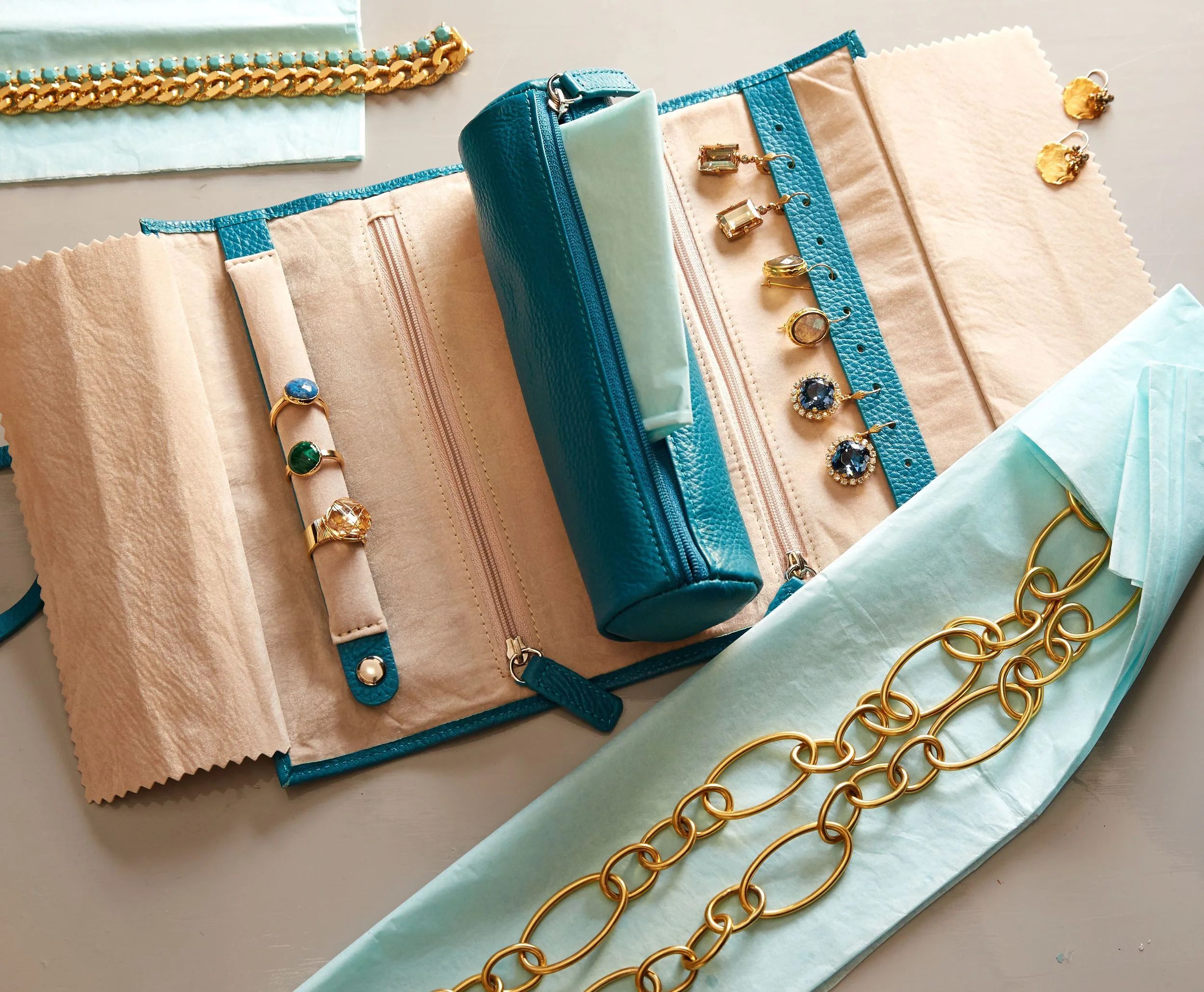 IEX1_HOW_TO_PACK_JEWELRY_EDIT_1.jpg
