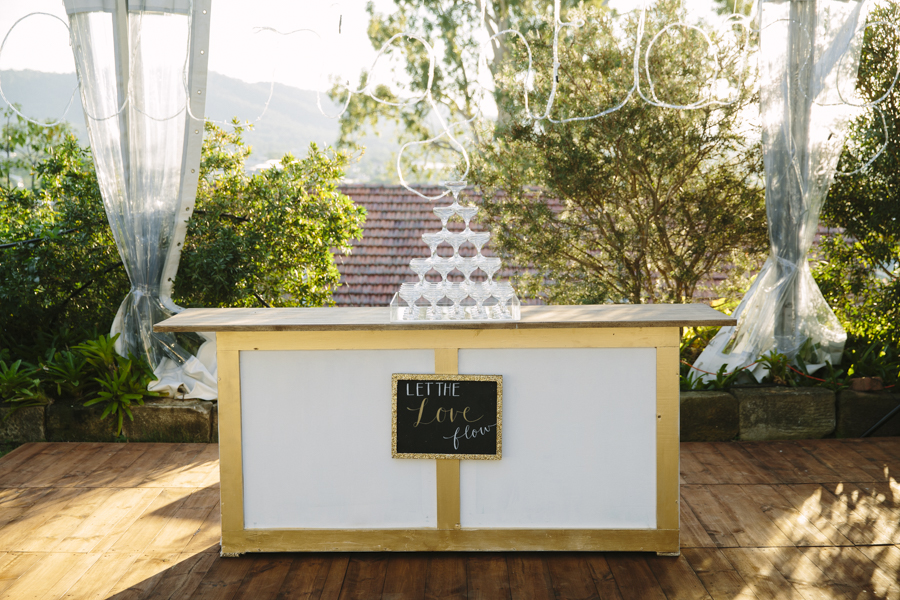Make your champagne tower sparkle with our gold bar!