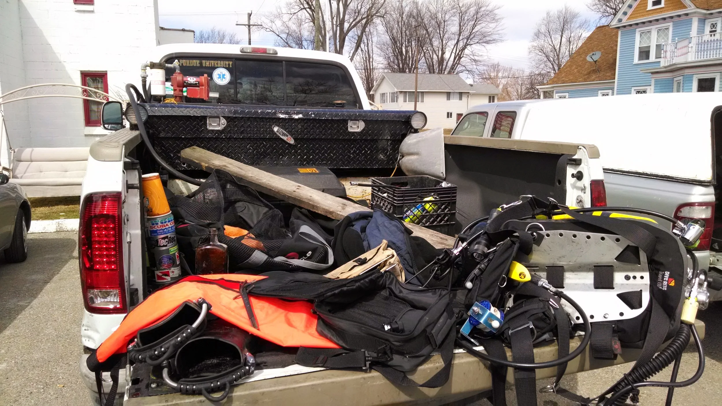 Pickup bed of some dive friends.