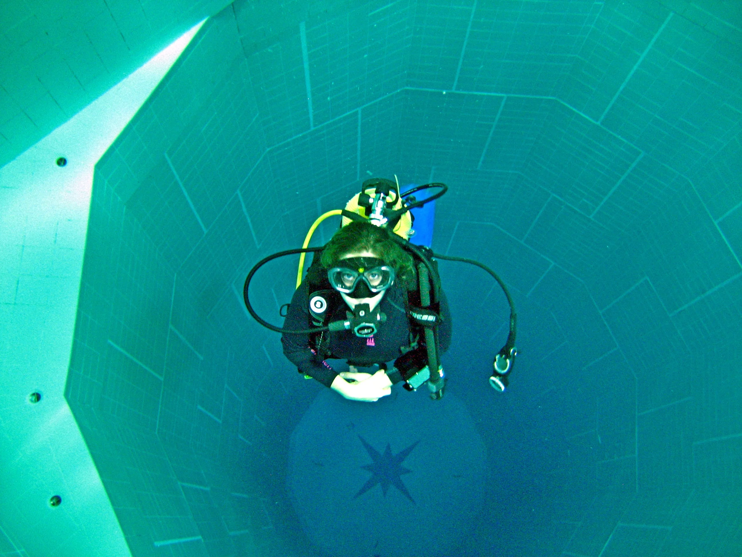 Meghan hovering over the 33 Meter Pit