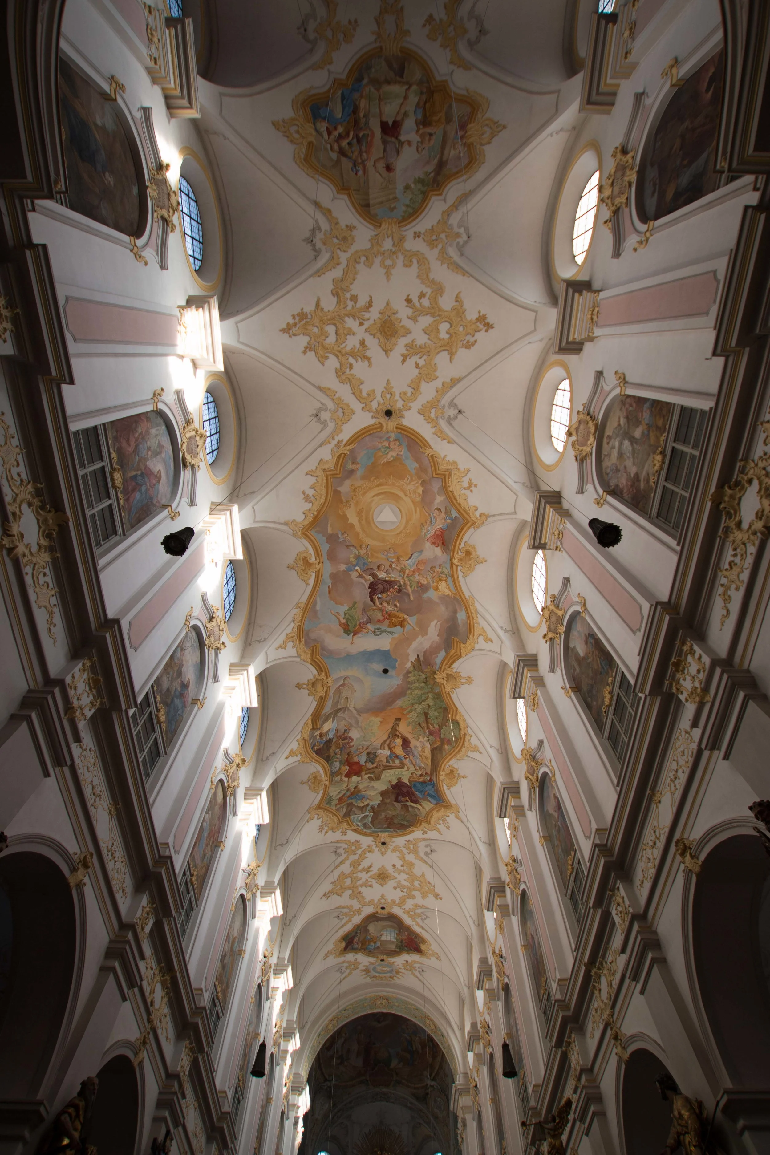The ceiling of St Peter"s. So pretty!