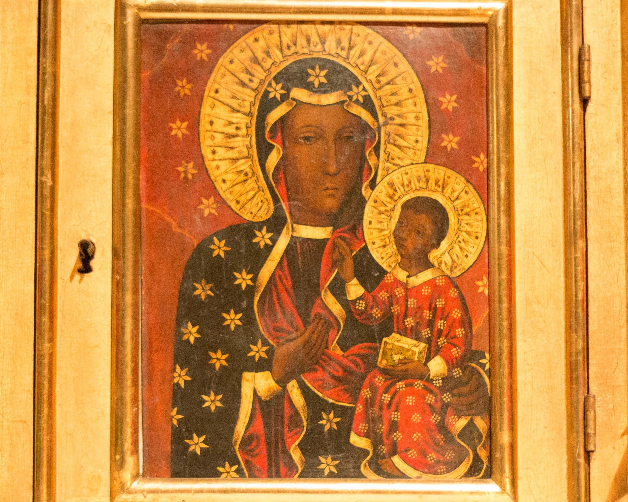 Icon of Mary with Jesus in the Freiburg Cathedral.