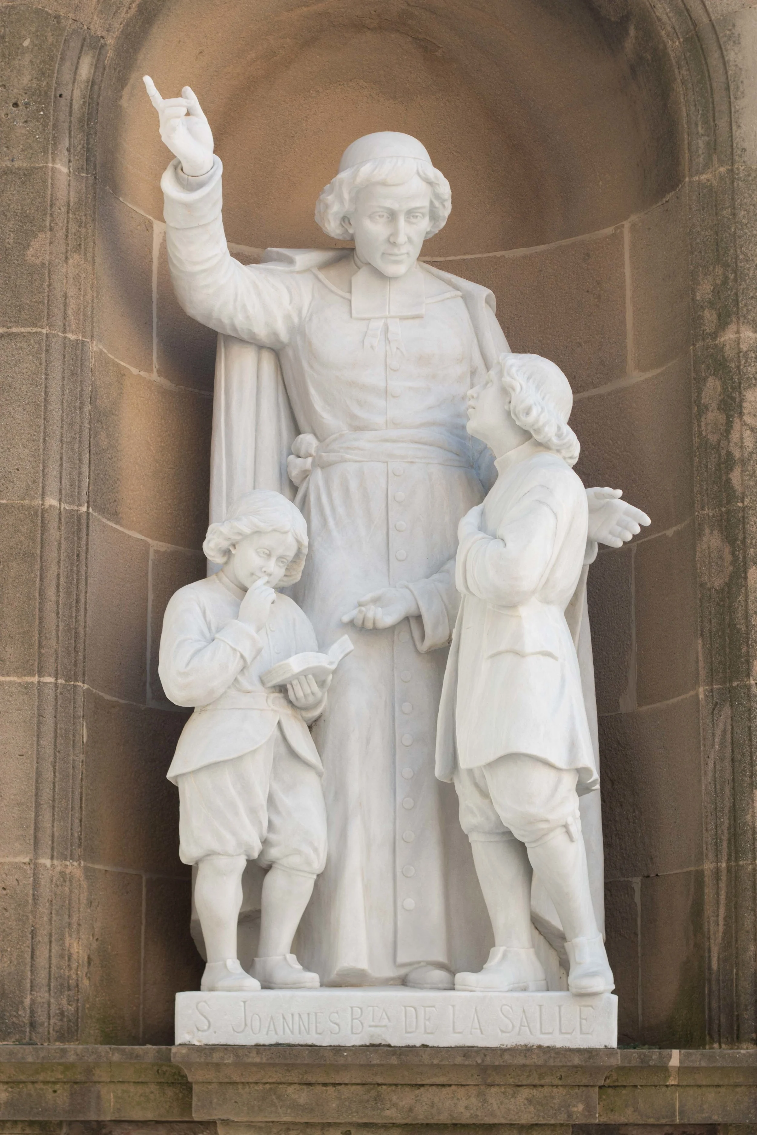 Statue of St. JOHANNES de la Salle