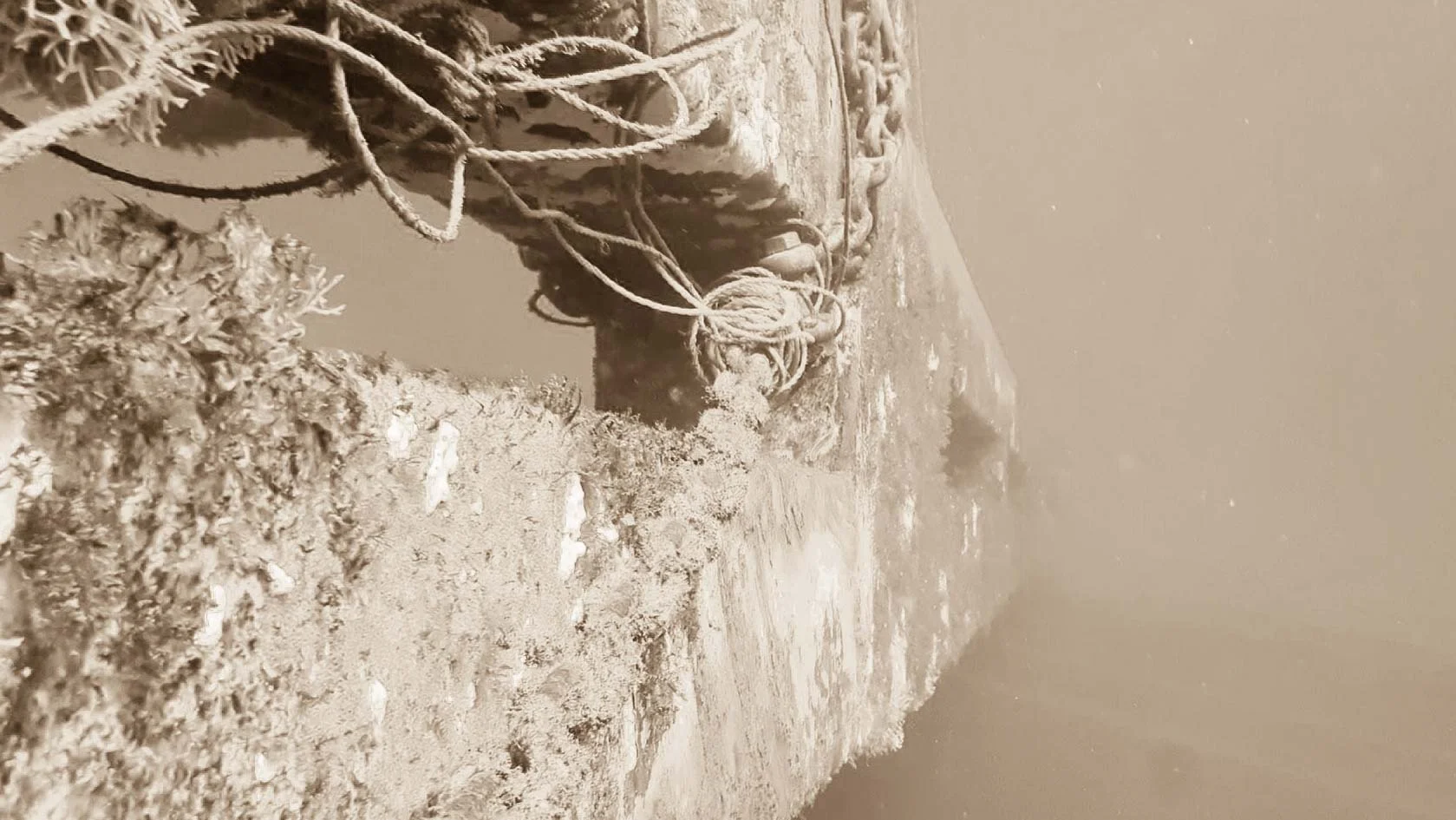 Crane Rigging on the Kraken | Photo Courtesy of Dustin Ainsworth of Southeast Texas Scuba
