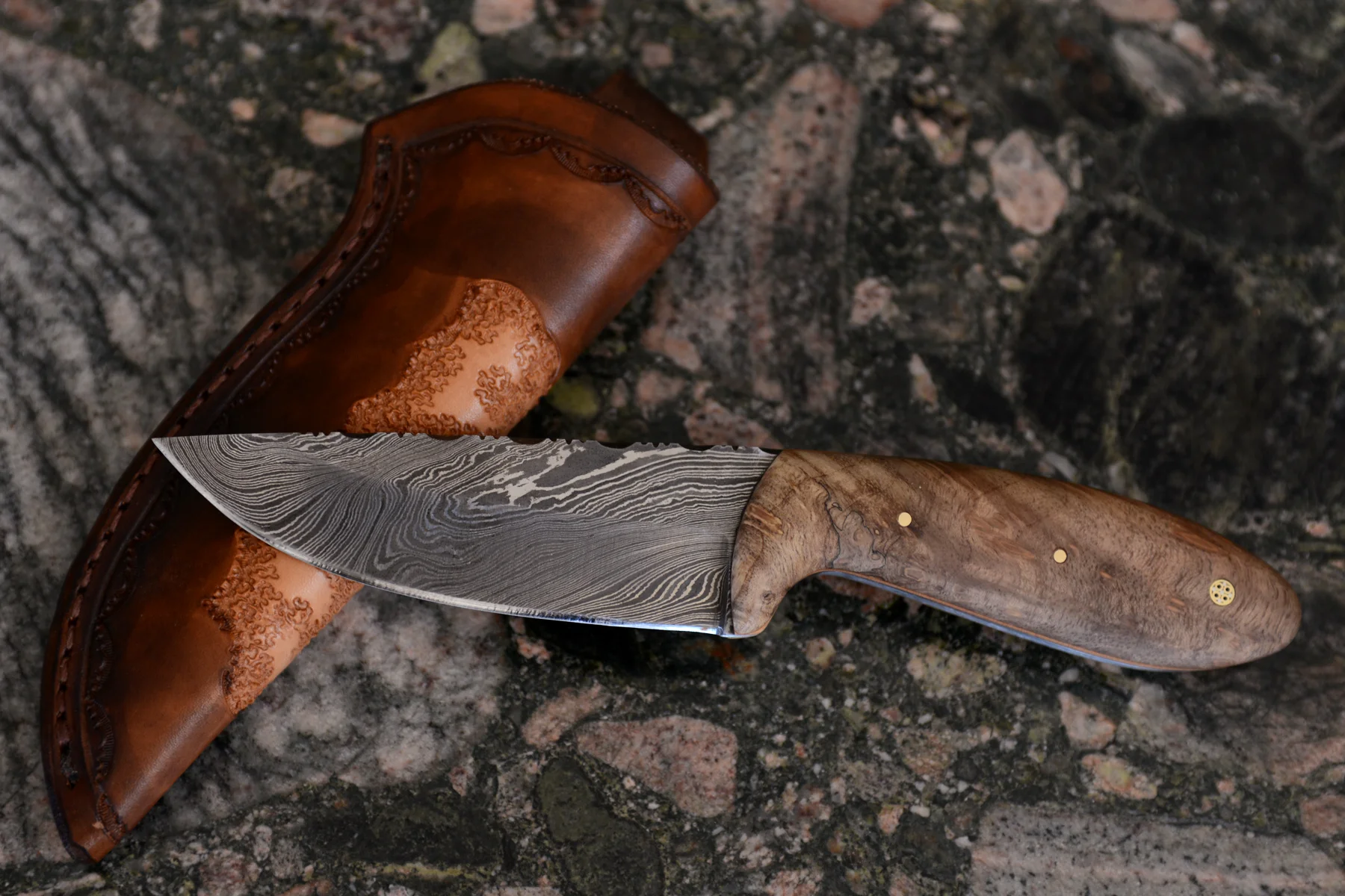 Knife myrtel burl 01.jpg