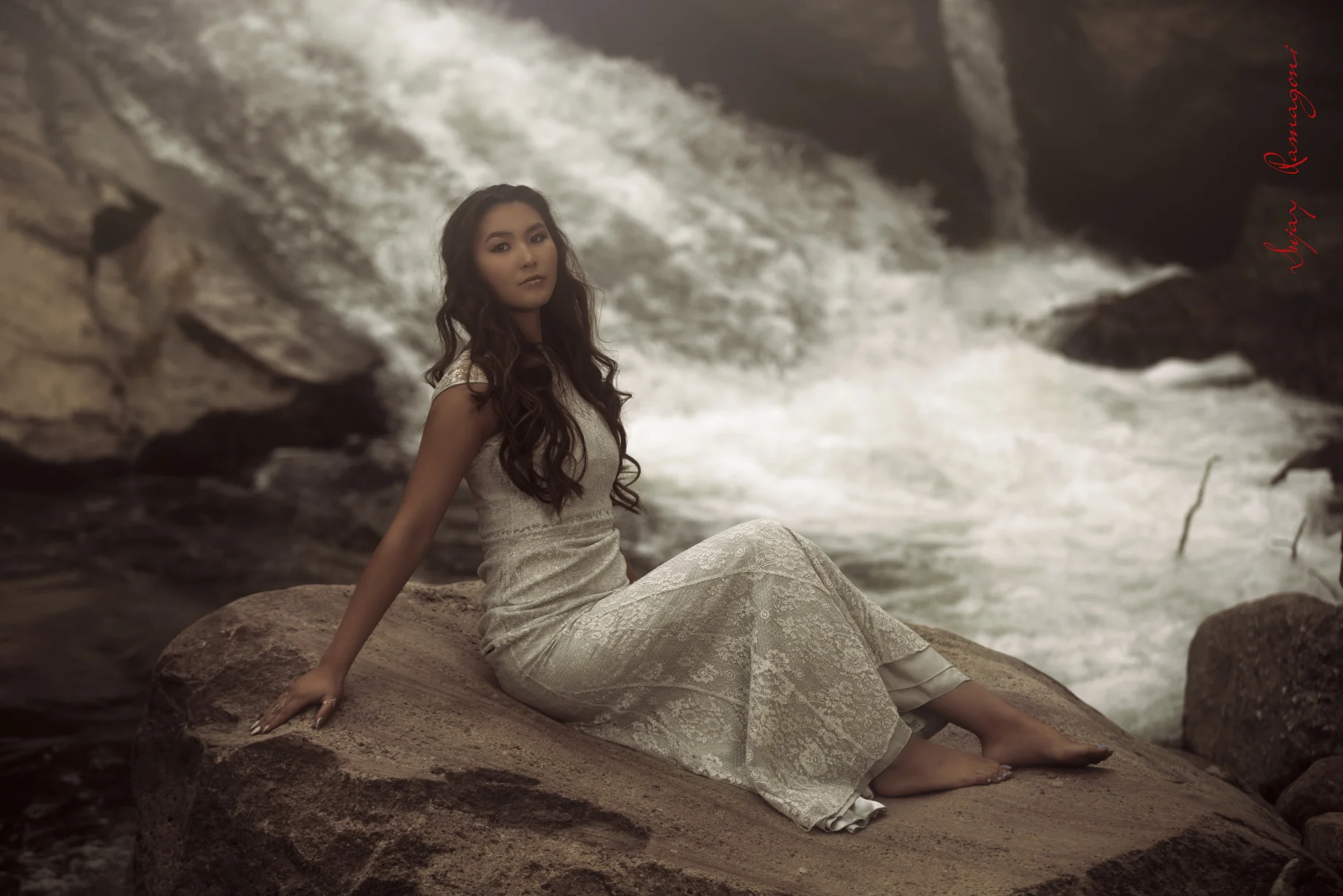 AMINAH_006XS.jpg