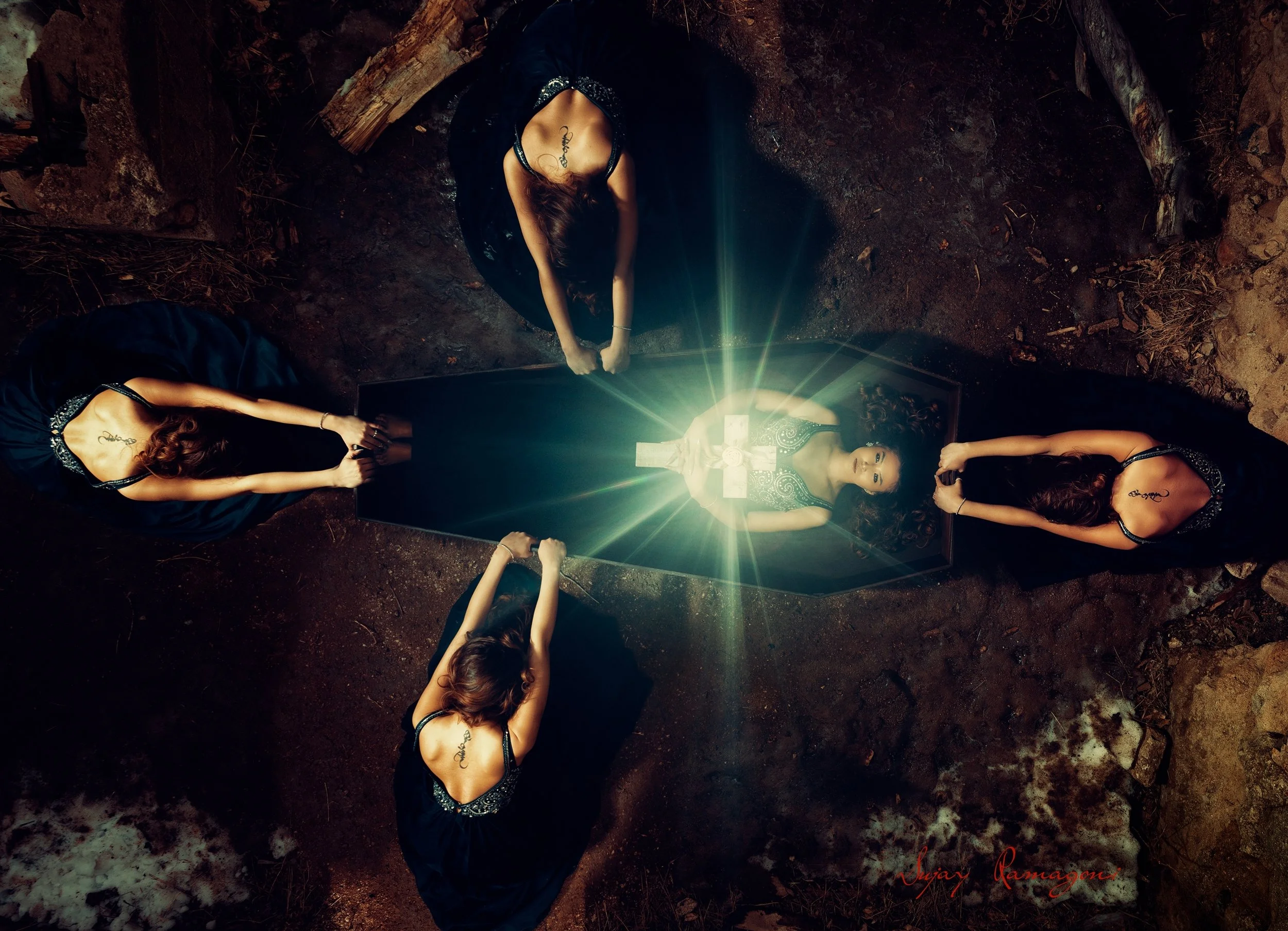 AMINAH_COFFIN_001O_PP_M.JPG