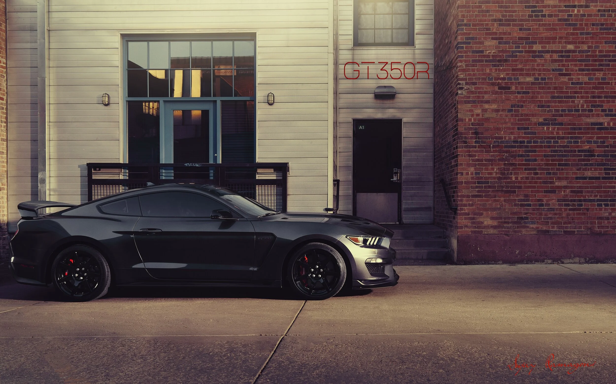 GT350R_002M.jpg
