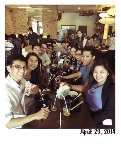 Intern Chiawen Chiang at lunch with co-workers from the Office of Senator Bam Aquino!