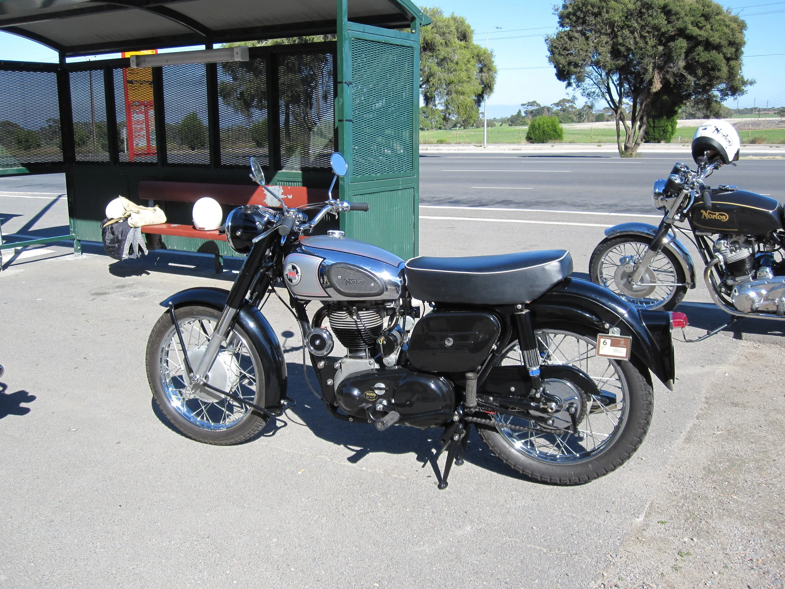2011 Dec 'Southern' Meet at O'Halloran Hill