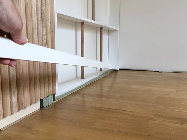 14 install the skirting.jpg