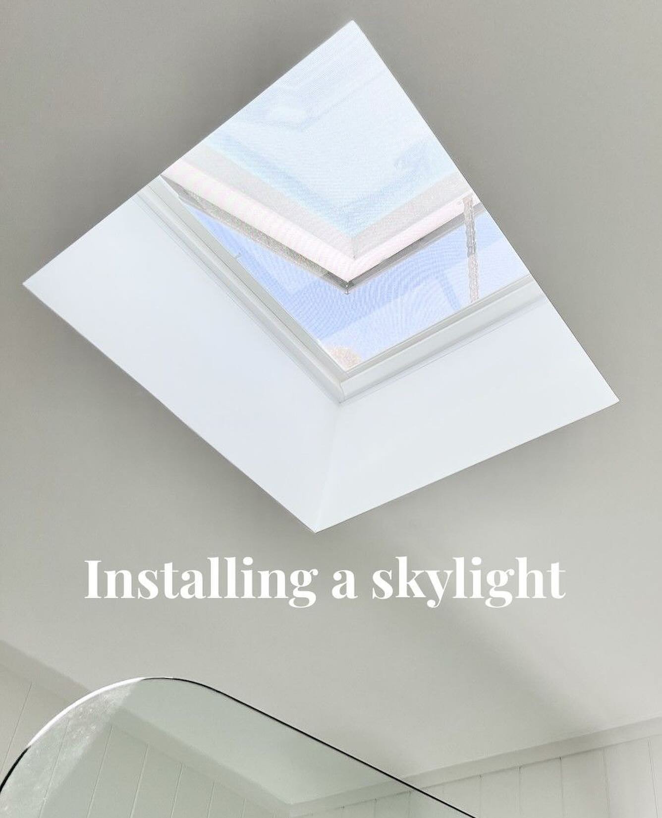 ⁠Including a skylight in my bathroom reno was essential. The room is now bright and airy by day and I can see the stars while showing at night. It also channels the sounds of the nearby South Pacific Ocean.⁠
I used a 665mm-square flat roof open @velu