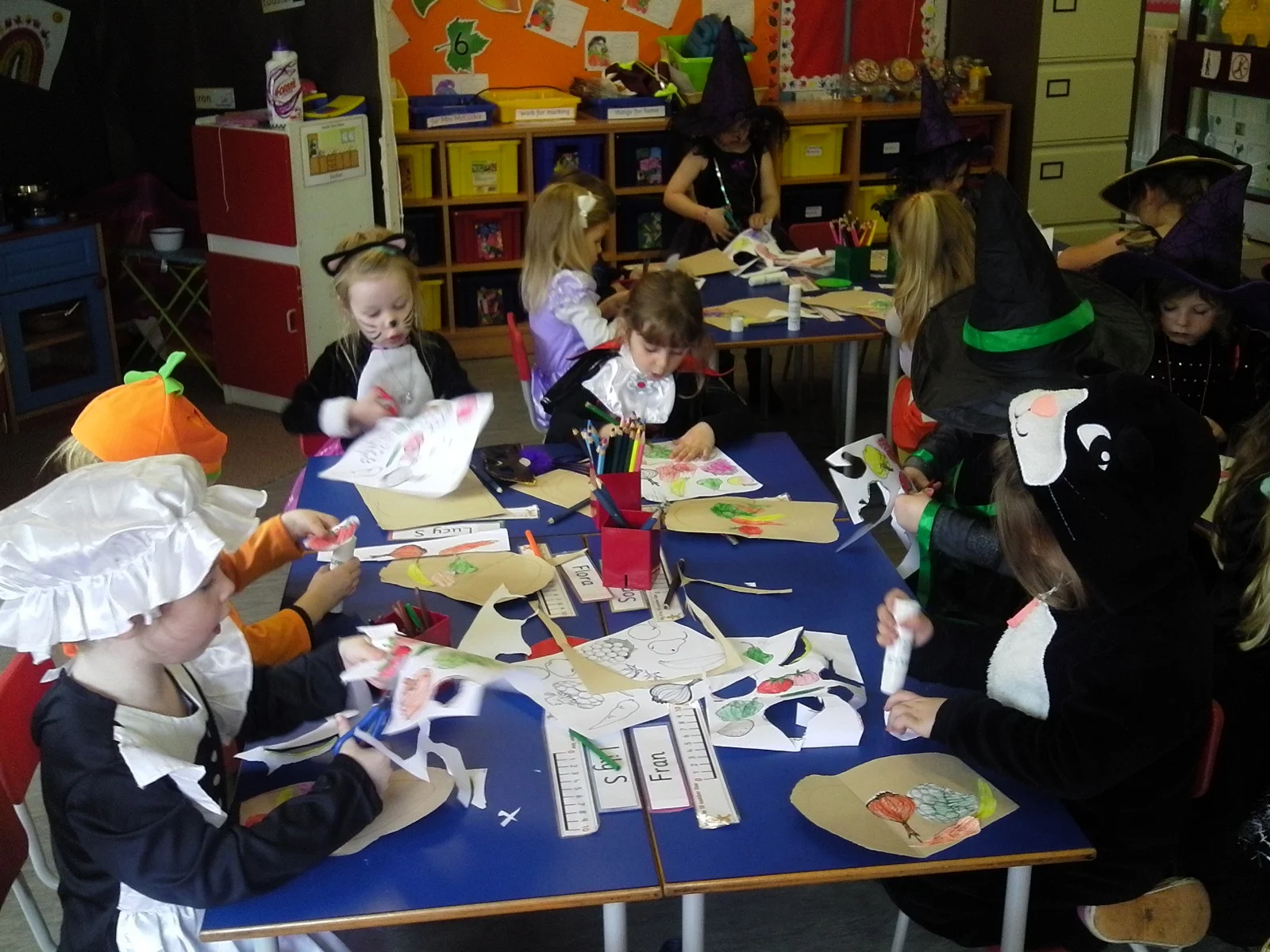 P1 had lots of fun dressing up for Halloween and celebrating Harvest.