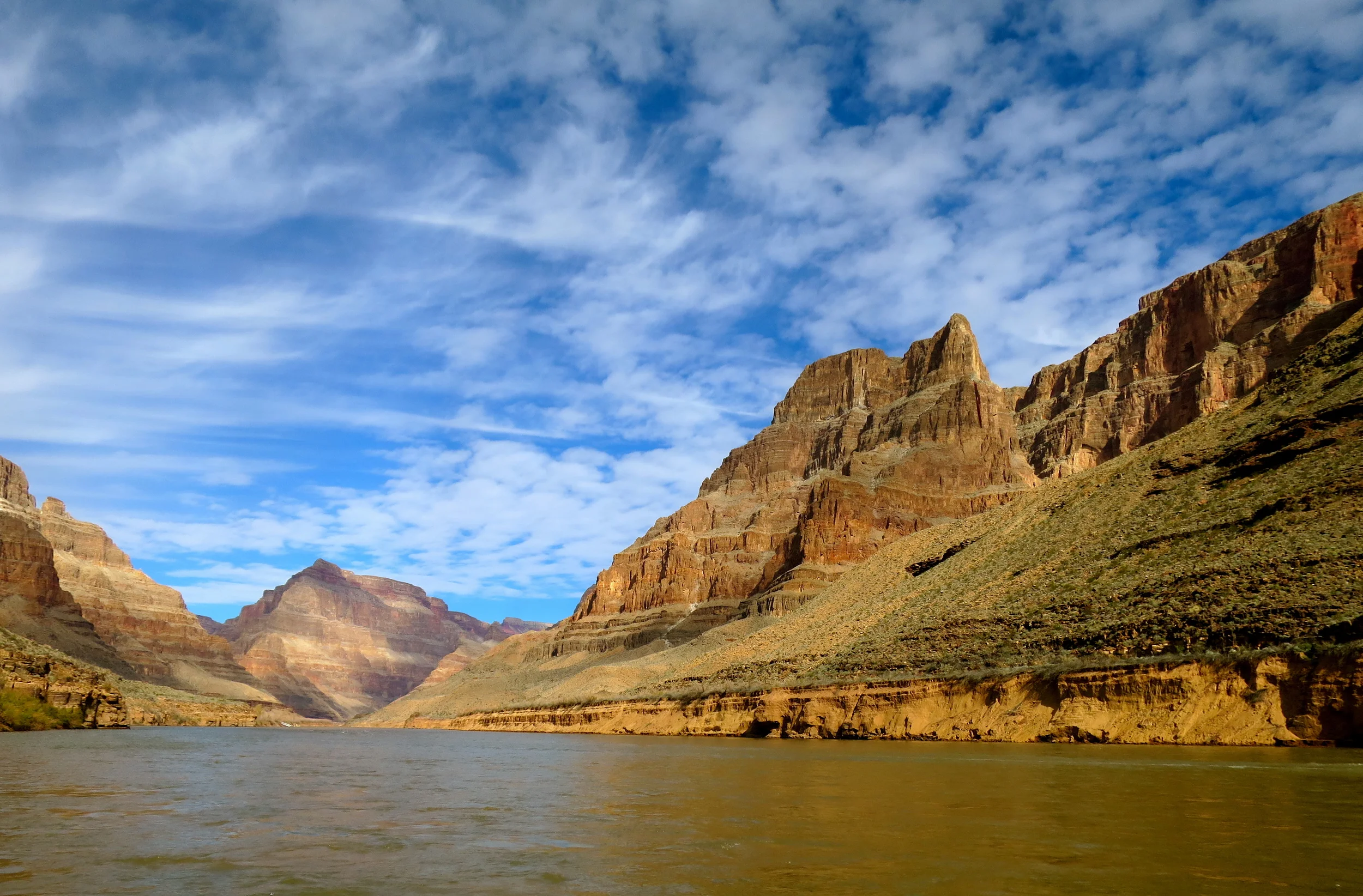A boat ride through the Canyon.