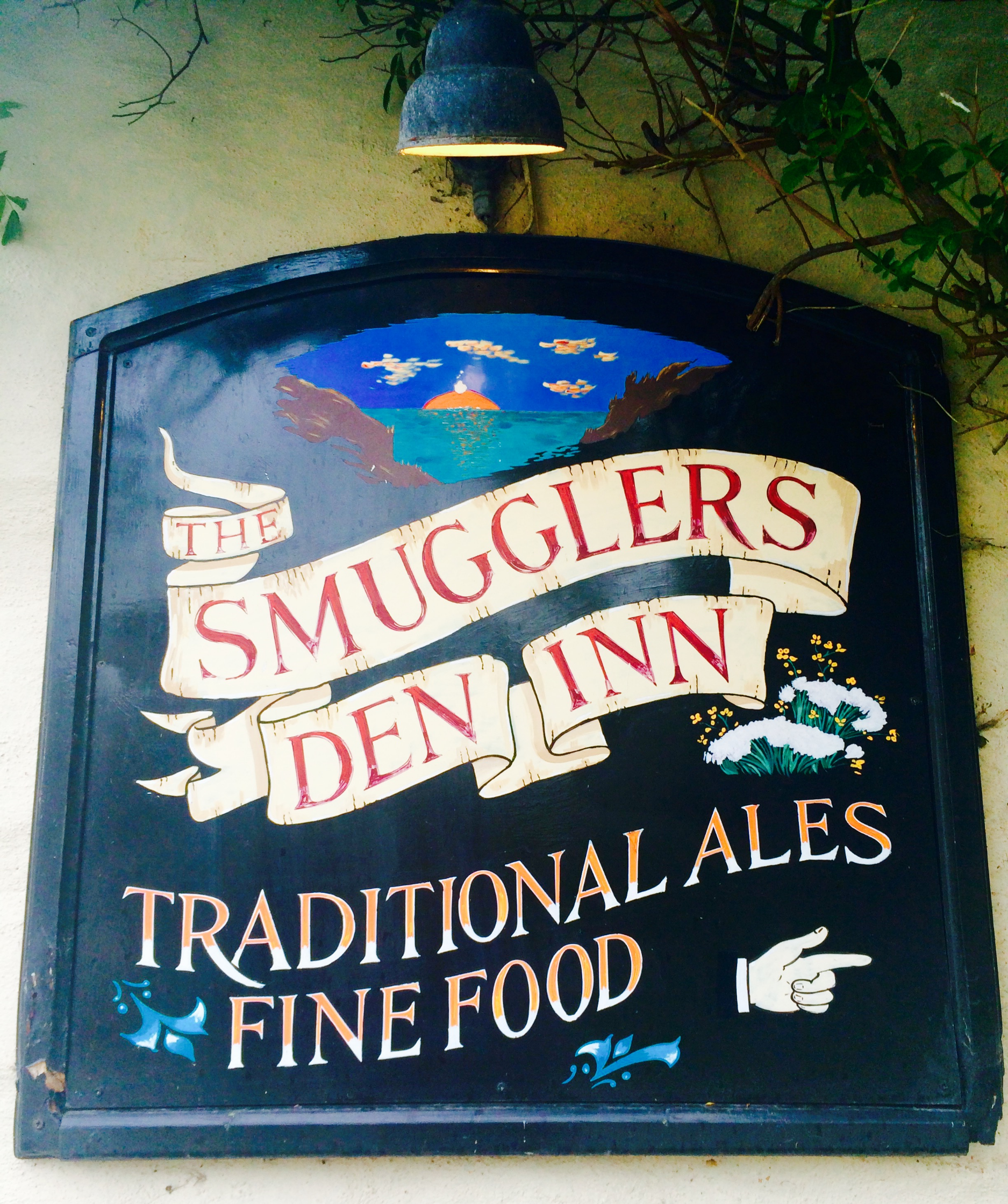 Smugglers Den Inn.jpeg