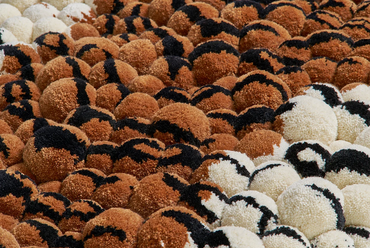 tiger pompon pattern allover 