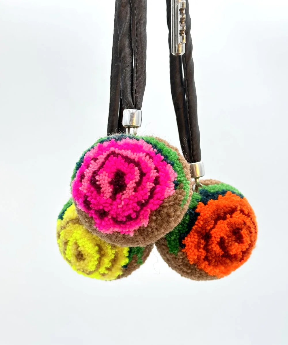 3xRoses long-1-CU.jpg