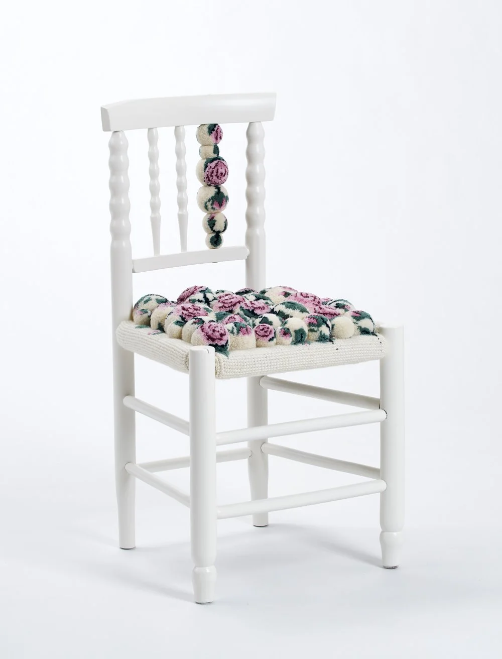 Pompon chair white blossom 