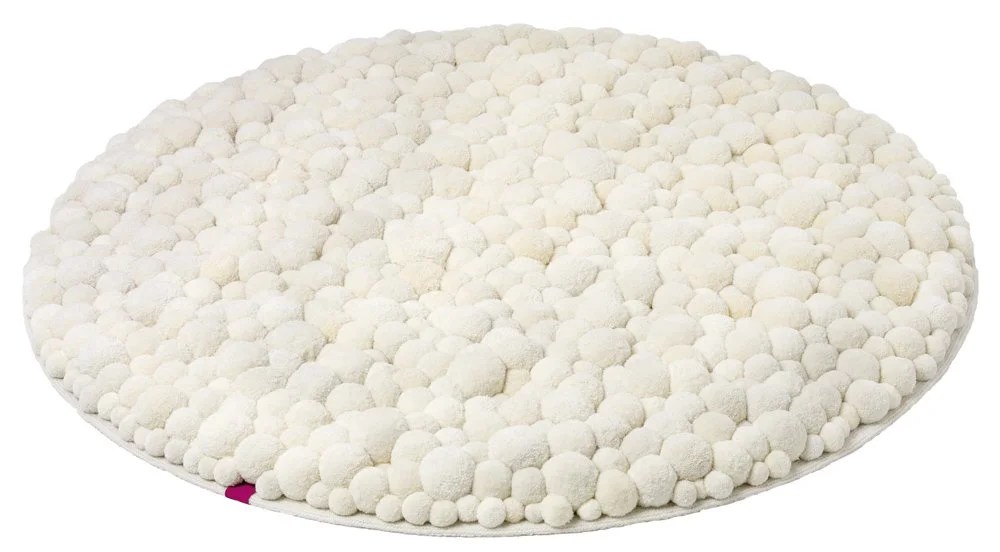 Pompon carpet white stil