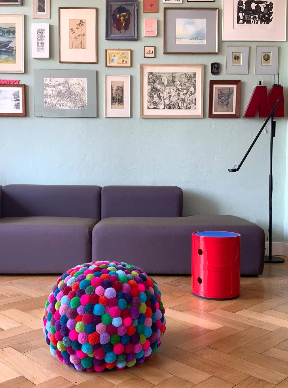 Pompon Pouf multi- size S-image 