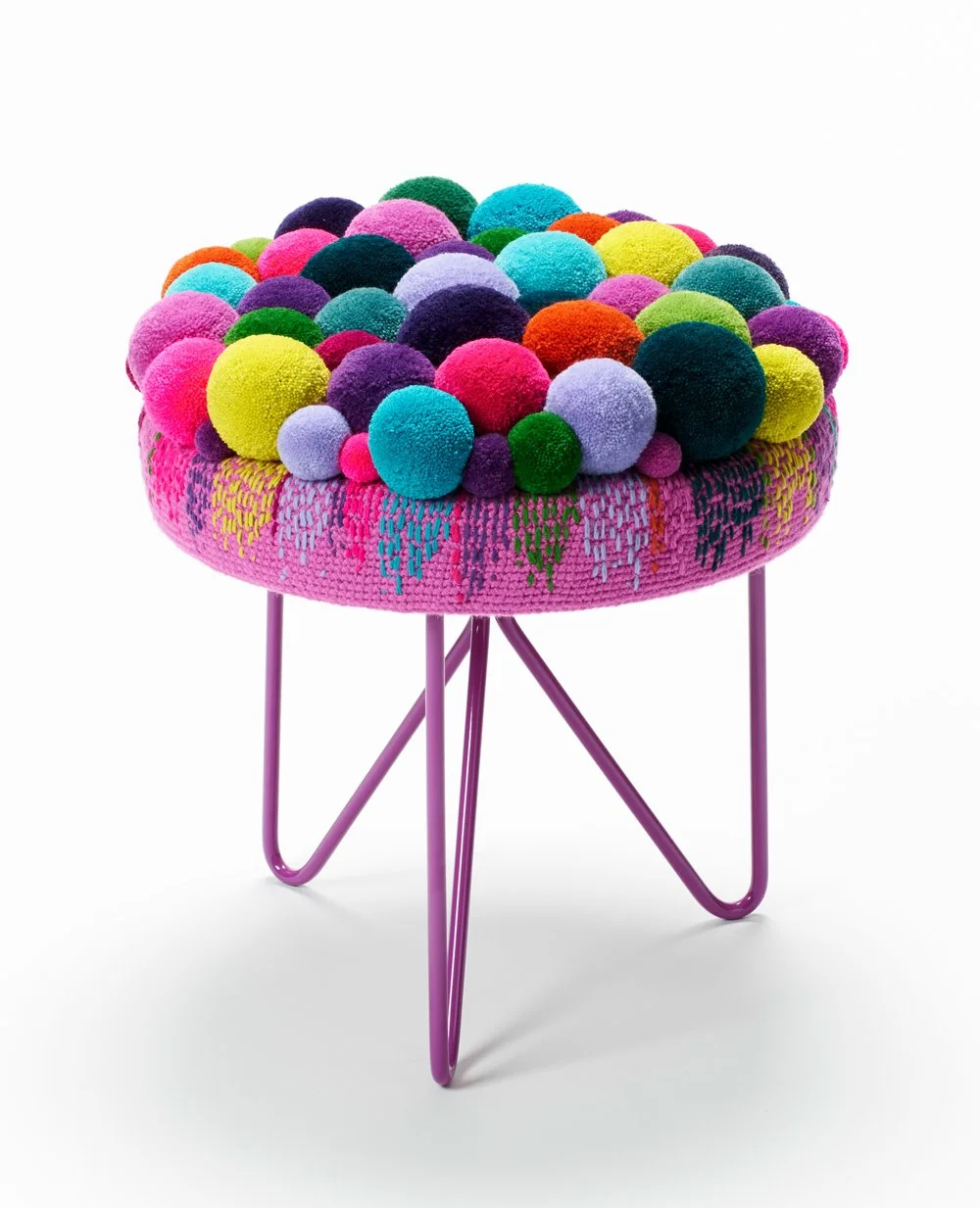 pompon stool hairpin2