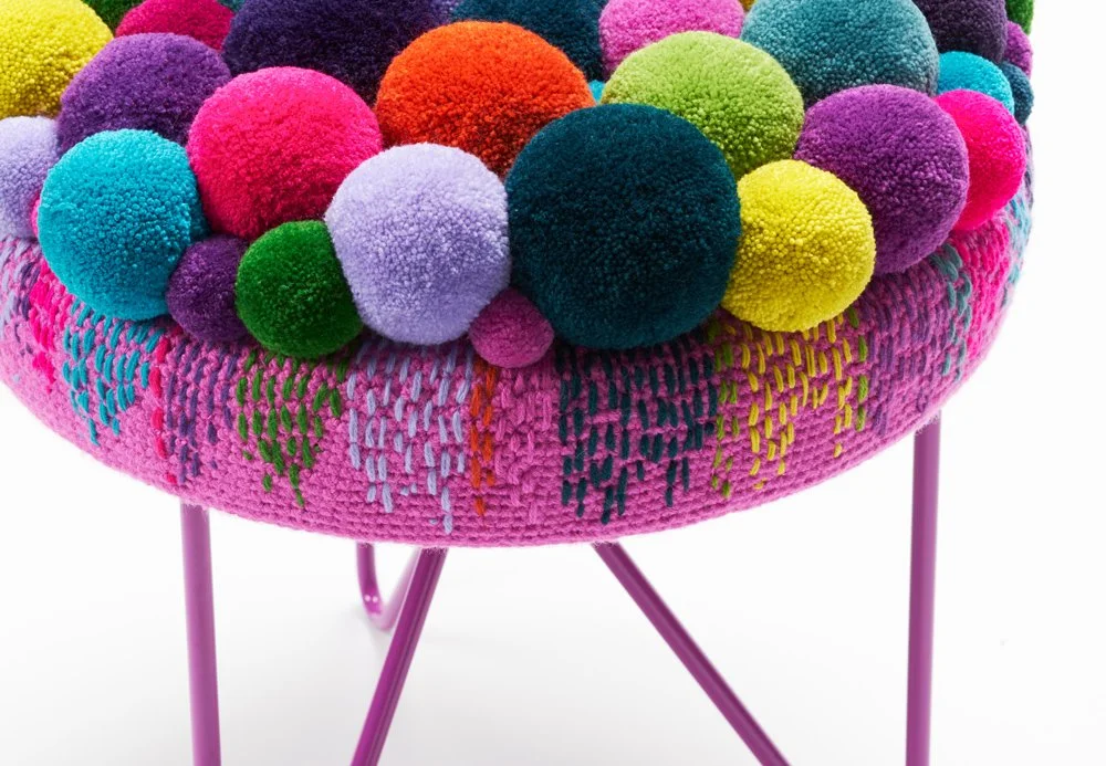 pompon stool haipin detail3
