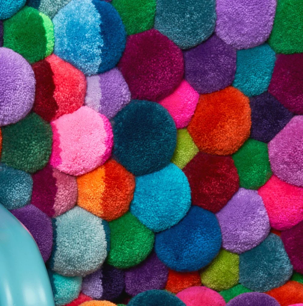 Armchair with bleached stripe -detail2