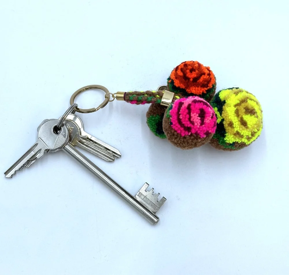 roses hanger small-yellow3.jpg
