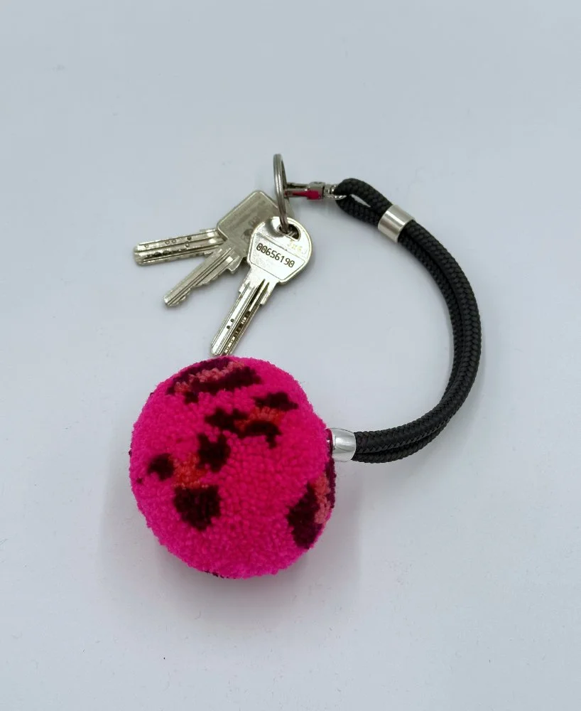 1Leo S Pink Schlüssel.jpg