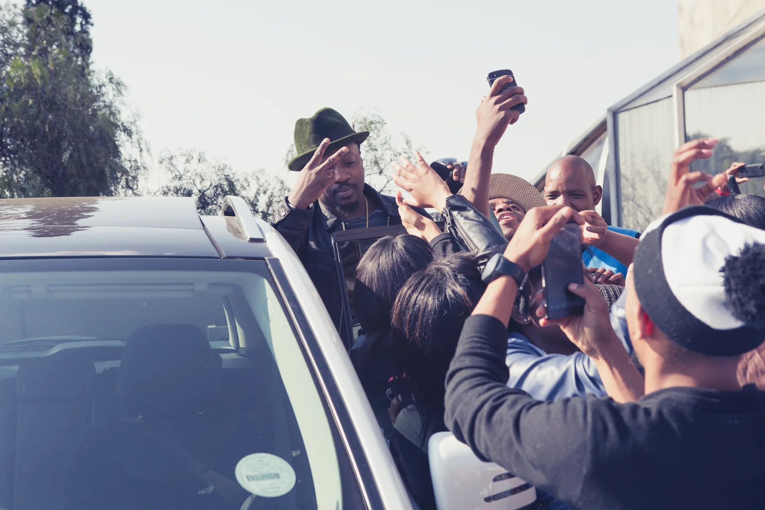 Anthony Hamilton is swarmed by fans after in interview in South Africa
