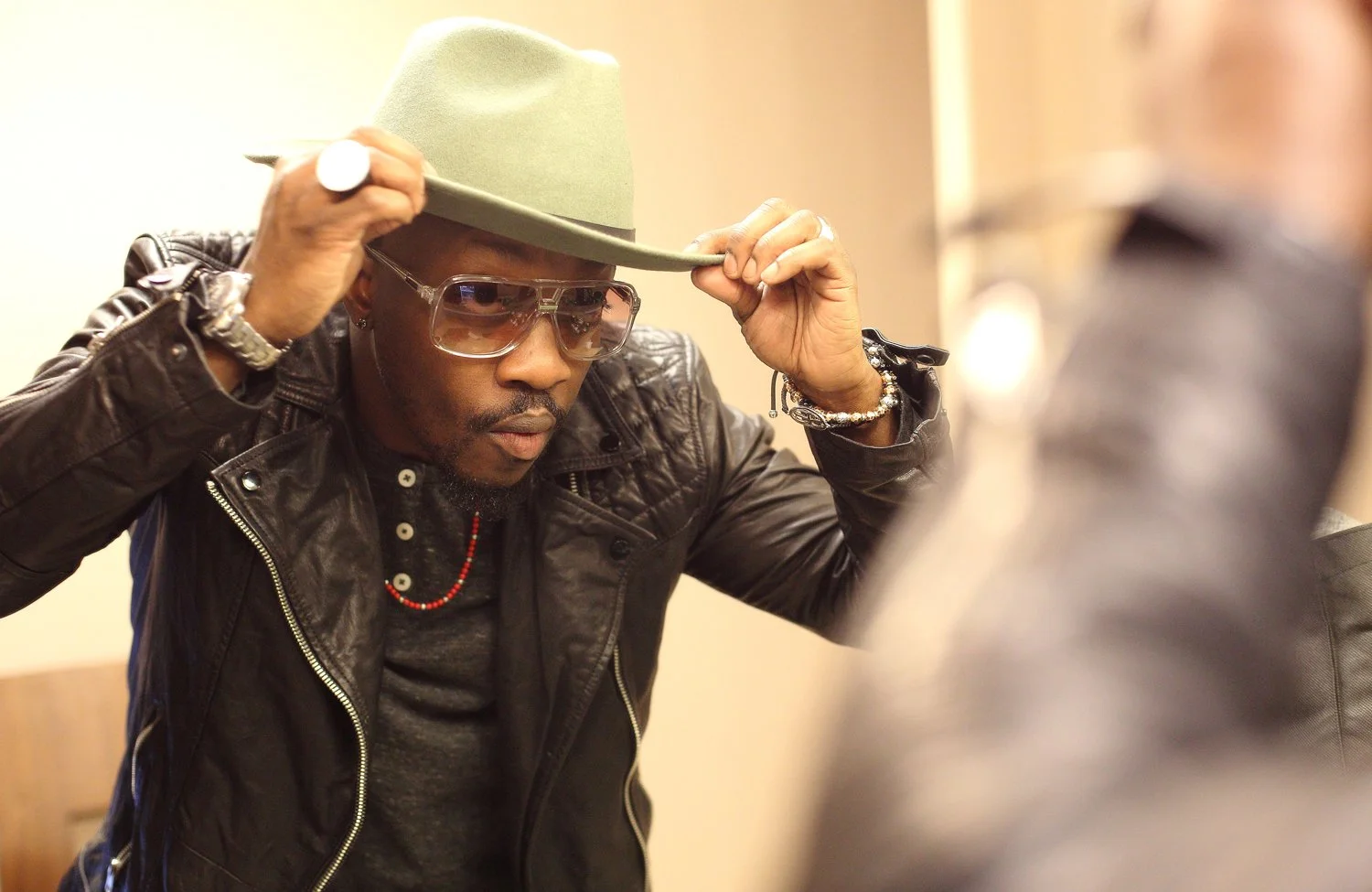 Anthony_Hamilton_Hat_Fix_1500x975.jpg