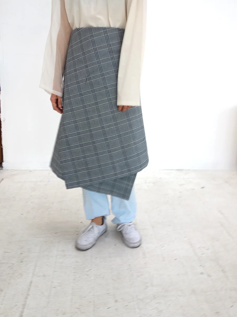 RSlongplaidapronfront.final.jpg