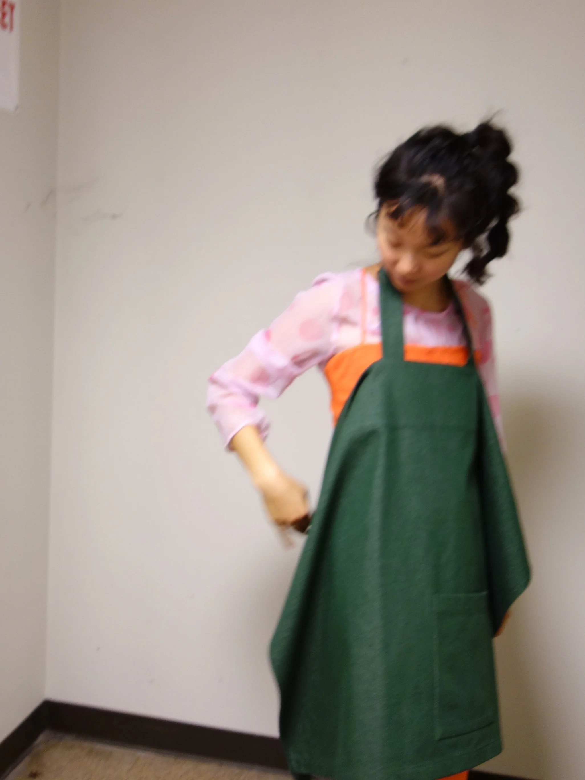 RSgreenapron3.jpg