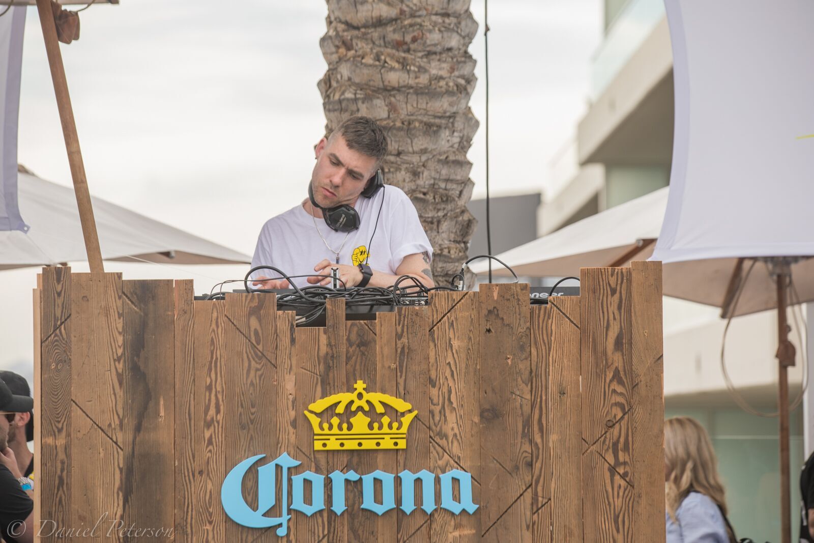 Corona by Dan-5_preview.jpeg