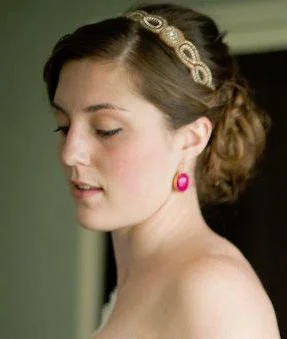 An elegant candid. A painting would take this cropped in photo and elevate it to an art piece.