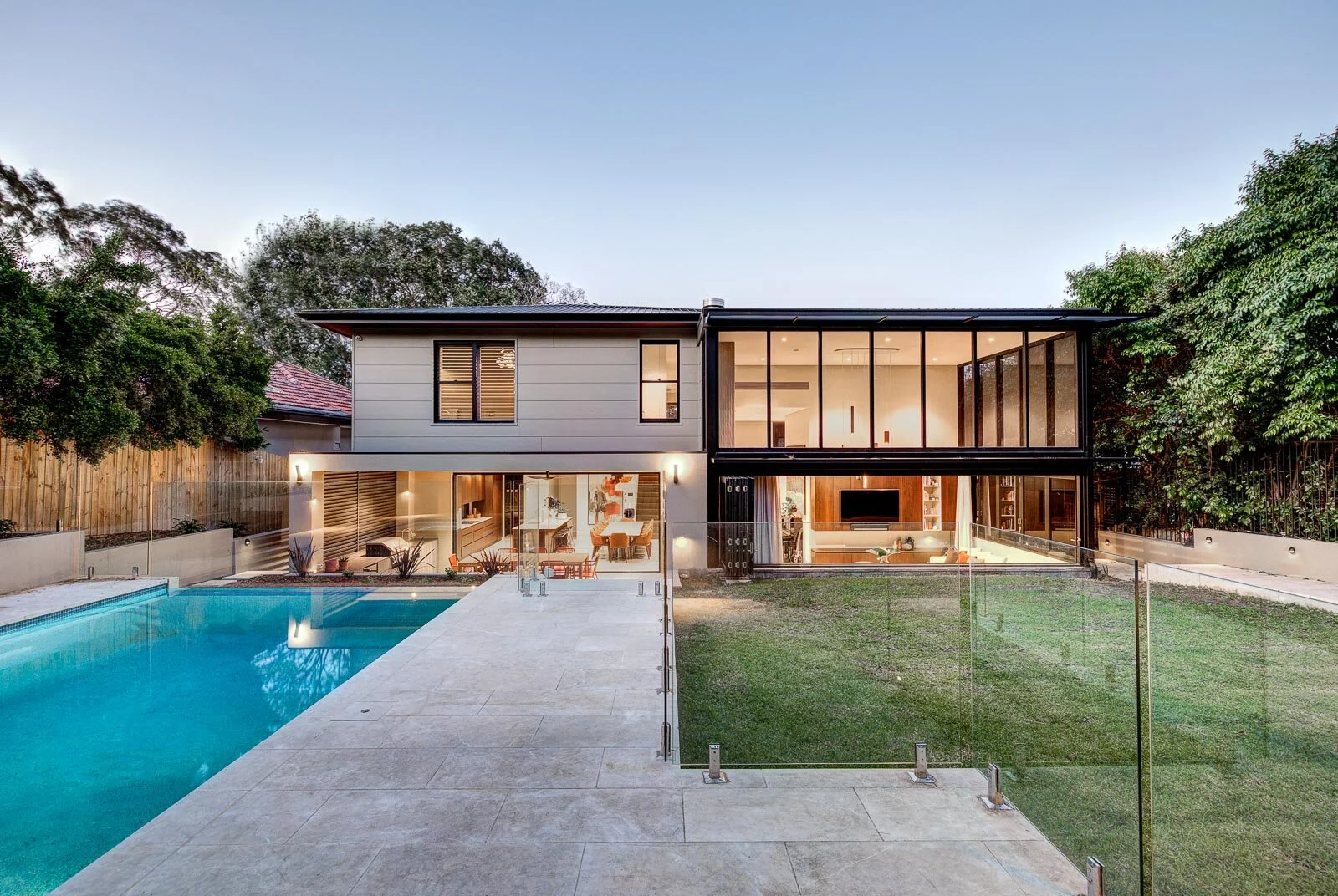 3 Garrick Ave - 500kb-50.jpg