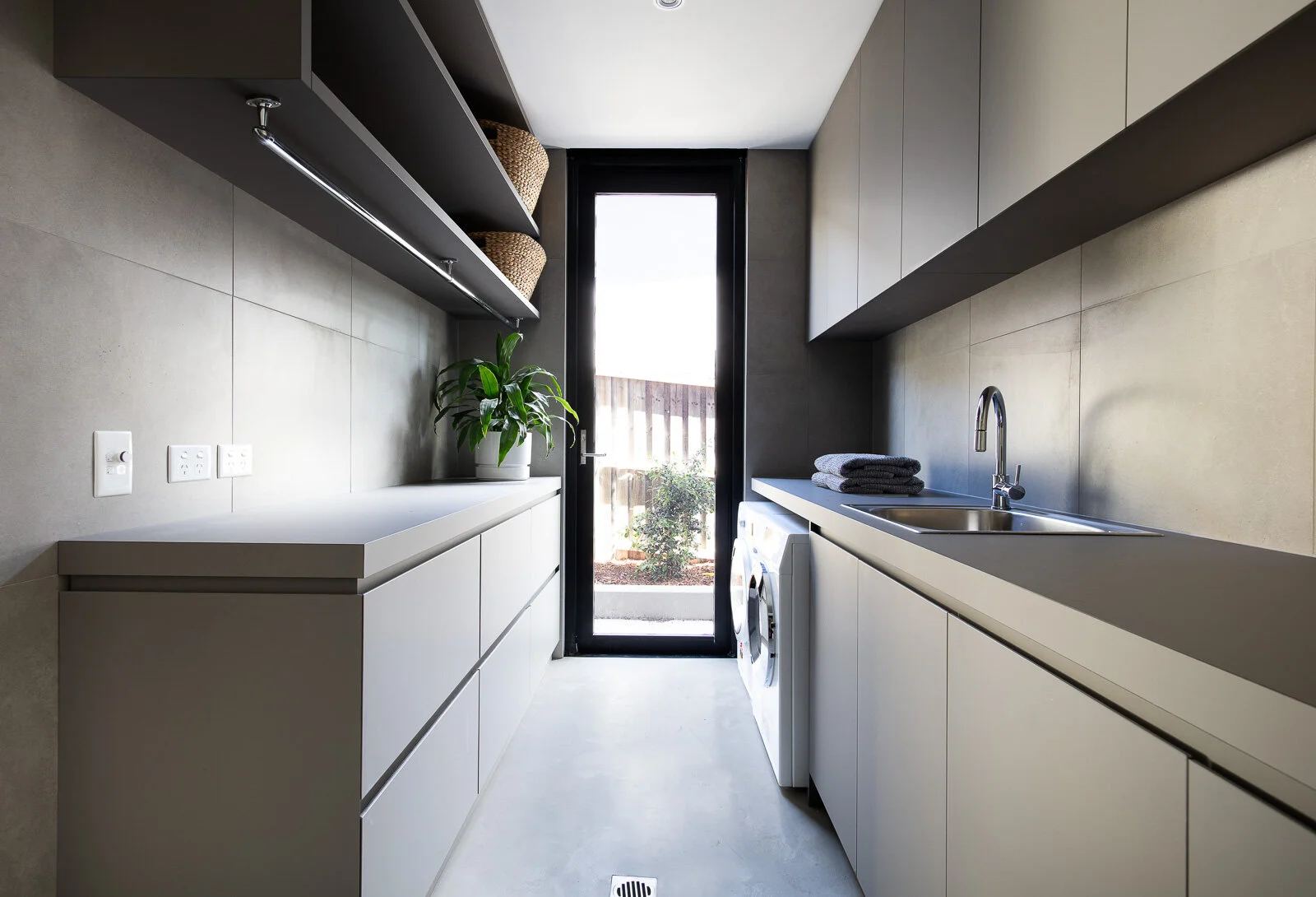 3 Garrick Ave - 500kb-39.jpg