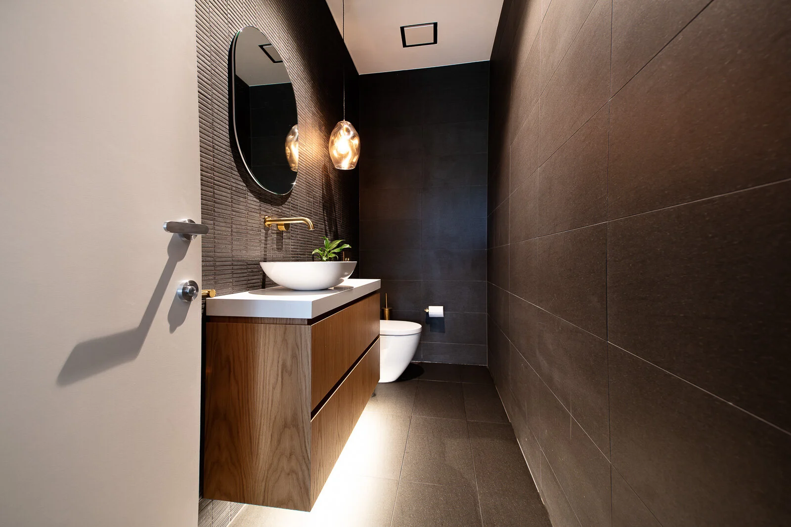 3 Garrick Ave - 500kb-24.jpg