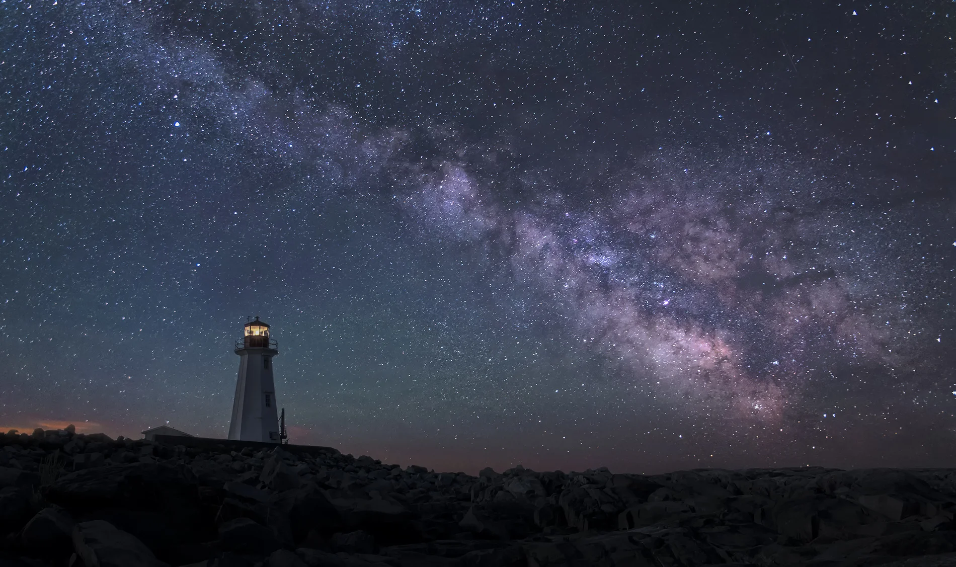 milky way lighthouse.jpg