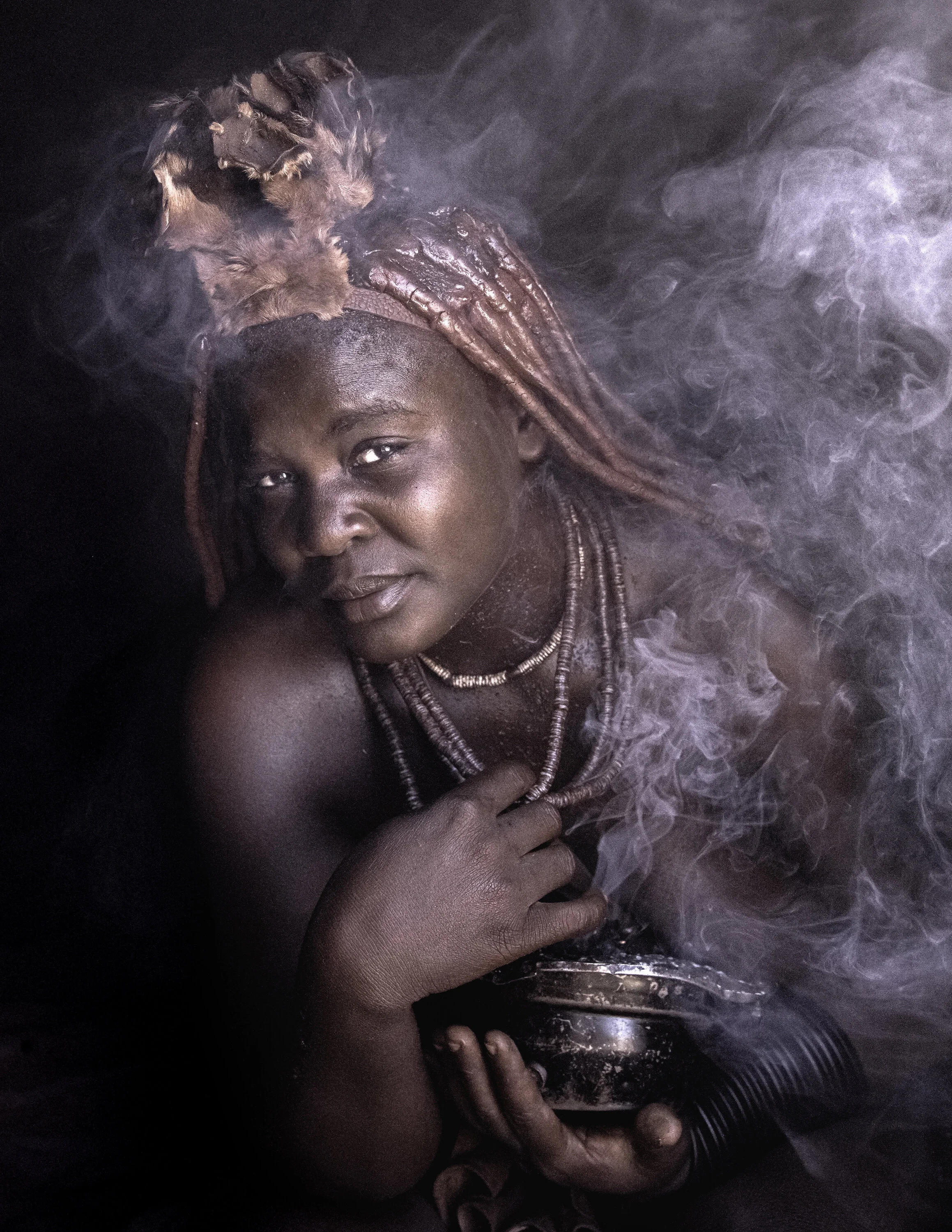 Five (5) tips to help you take better photos of people while you travel