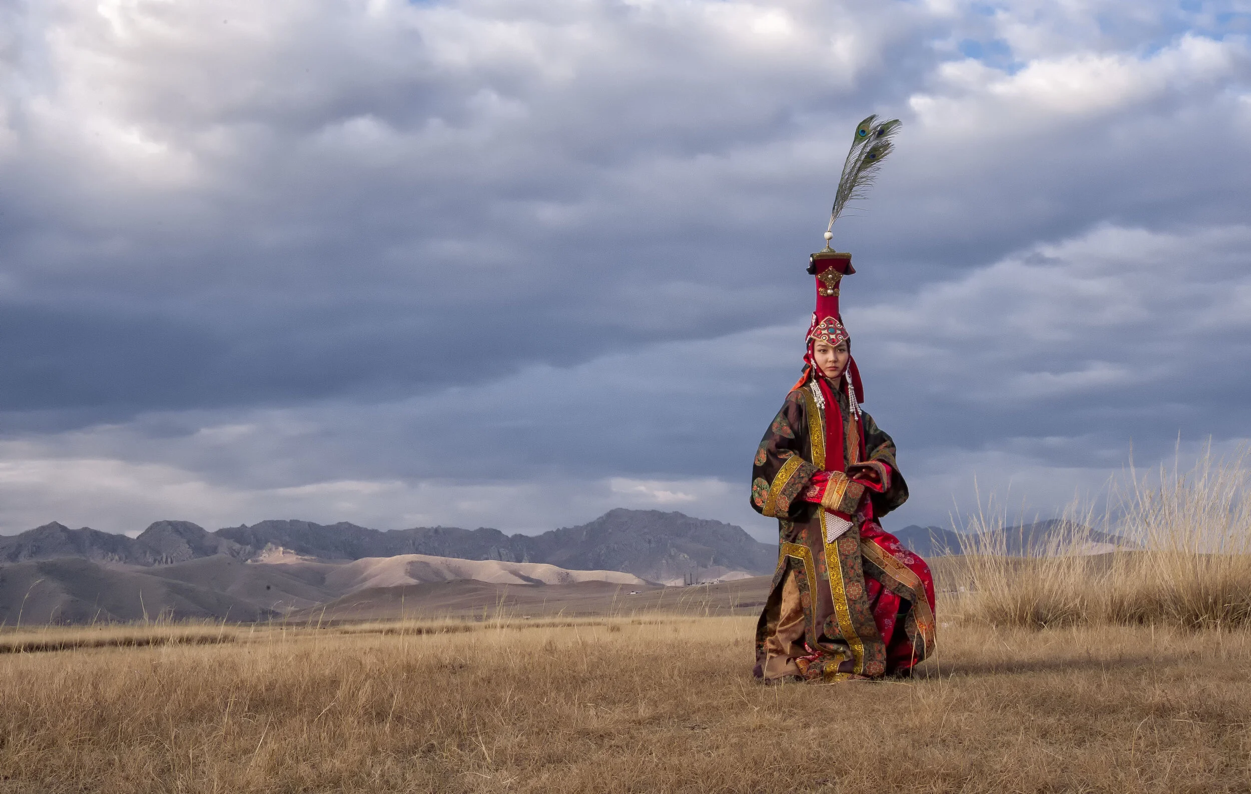 13th century mongolian queen.jpg