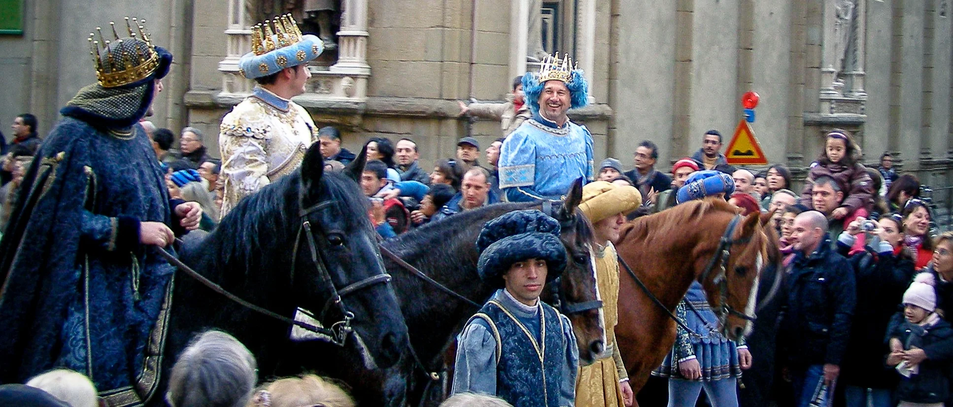 The Three Kings make their way through the streets of Florence.