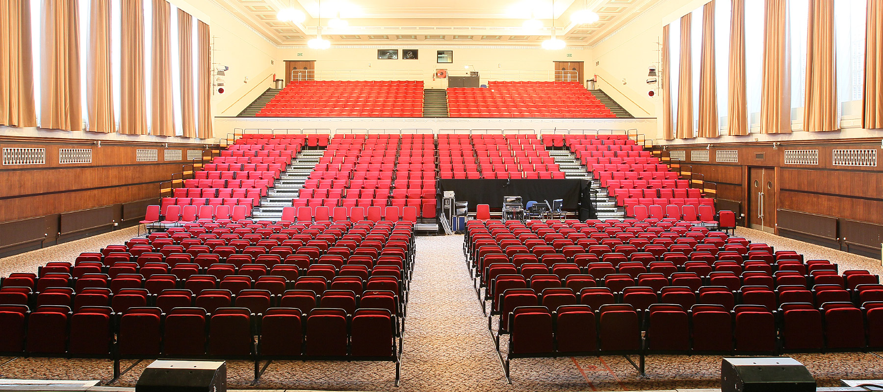 Assembly Hall Theatre, Tunbridge Wells — Little Legs