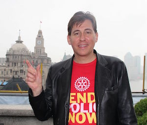 Philippe Hugot leads a "We're this close" awareness building project as part of the "World's biggest commercial" – in support of Rotary's global initiative to eradicate polio.