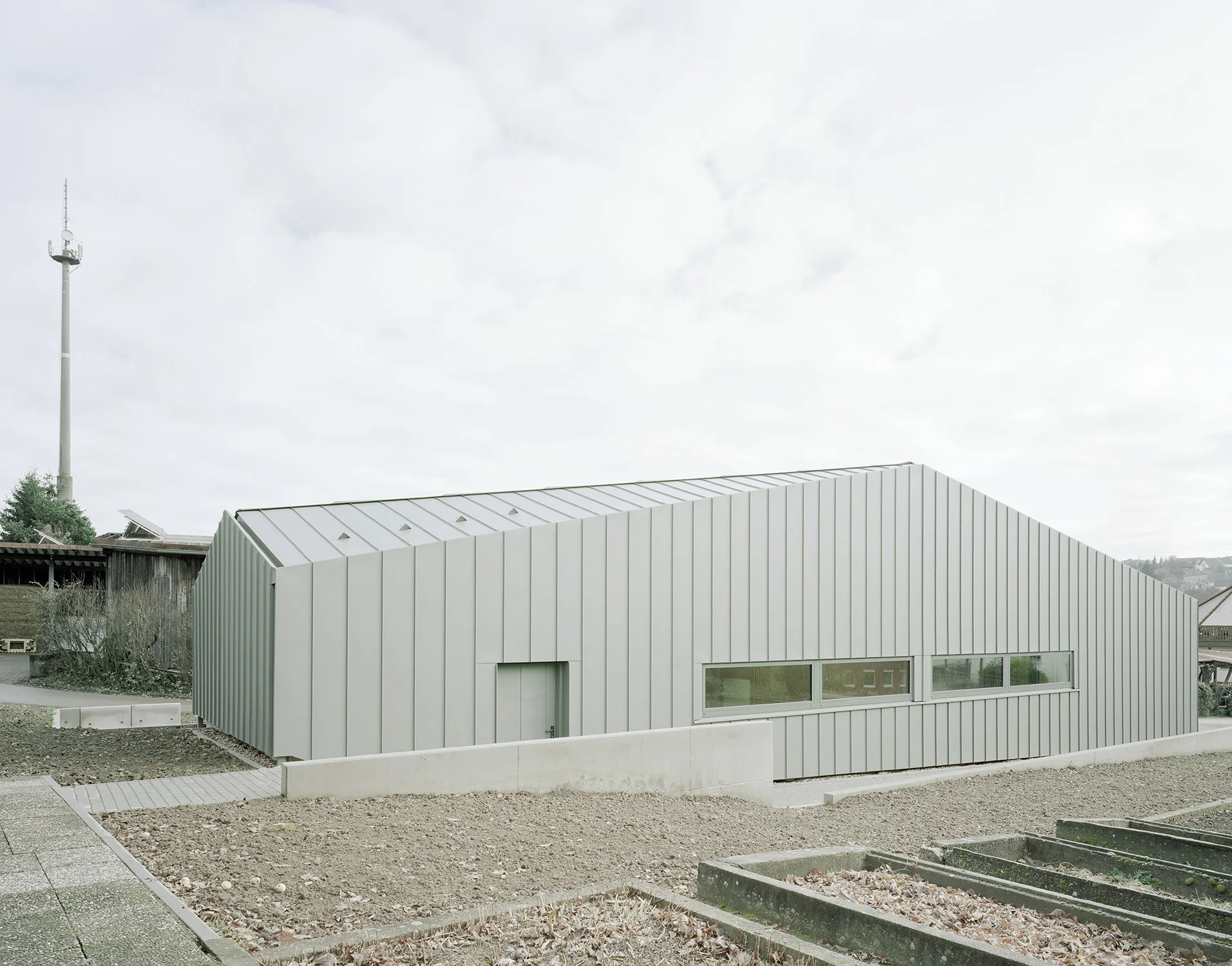 hangar-007.jpg