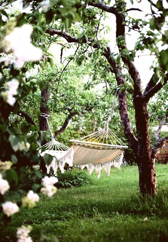 color.me.quirky. outdoor living & lounging